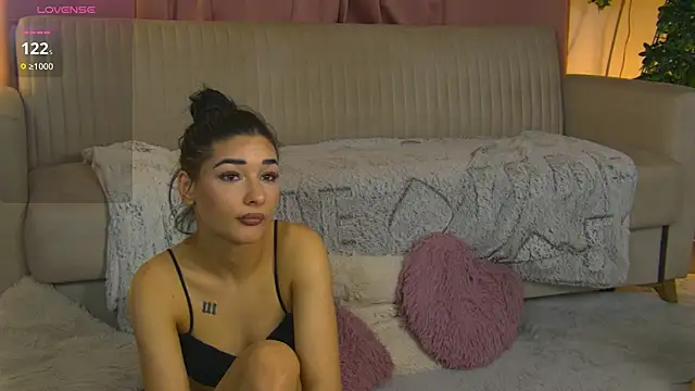 ObsessionDarcieAndAria Show Webcam