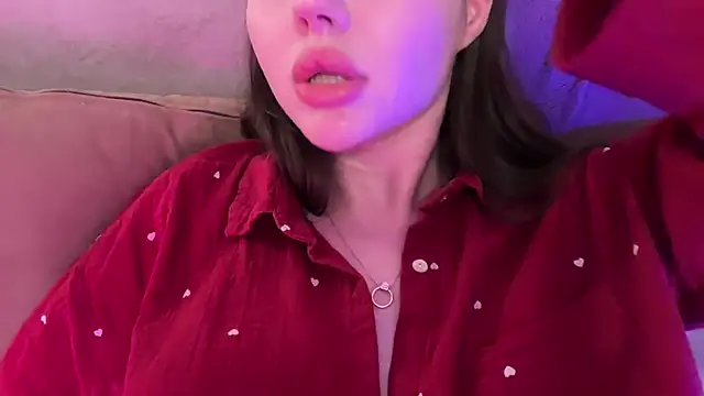 AlmaryKim Chat XXX in diretta