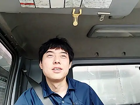 whitebriefboyのライブXXXチャット