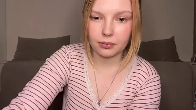 แชท XXX สดของ Ophelia_Ritz