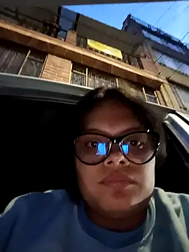 XXX chat uživo modela luluboobs9