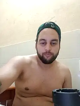 Show de matvaz21cm na webcam