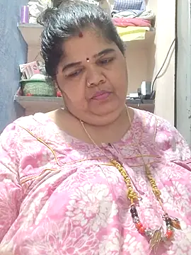 tamilthanushri লাইভ XXX চ্যাট