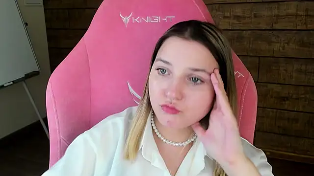 TinnaBurton Live XXX-Chat
