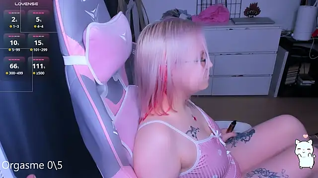 Chat +18 de miray_kuriyama123 ao vivo