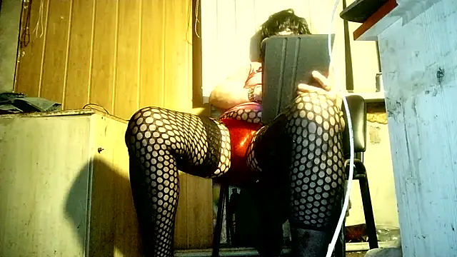 Show modela DjiniCD na web-kameri