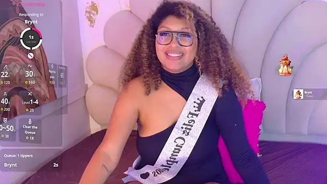 sabrina_lafaux_cr Adlı Modelin Canlı XXX Sohbeti