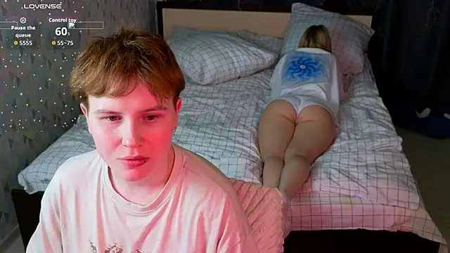 two_gerls_here Chat XXX in diretta