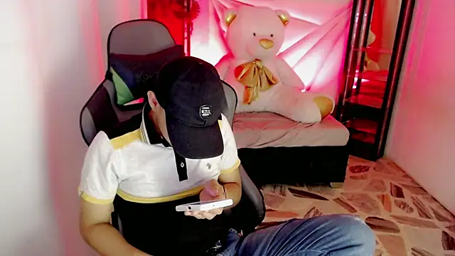 Вебкам-шоу Top_and_bottom