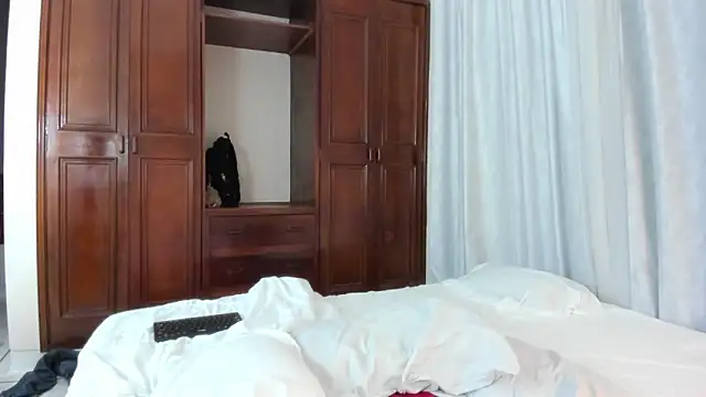 dennis_hills' Live XXX Chat