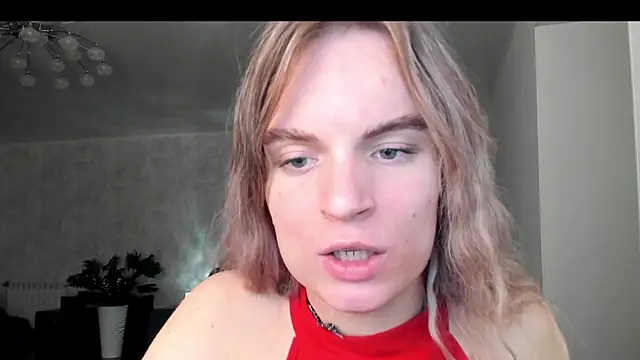 Pokazy przed kamerką – milliKira006