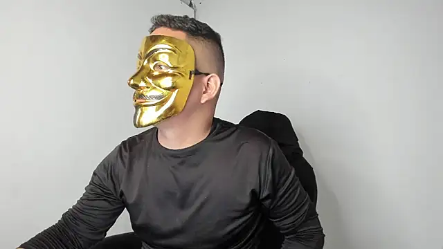 Show modela anubis-10 na web-kameri