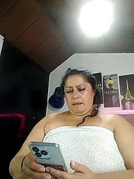 Keyla01_ élő XXX-chatje