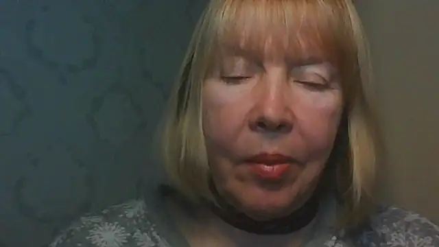 OlgaShine's Live XXX Chat