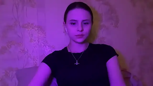 XXX chat uživo modela little_shy_girll