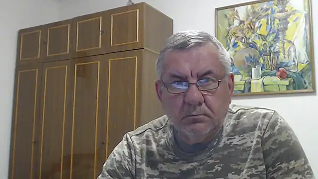 Онлайн чат XXX machomale3