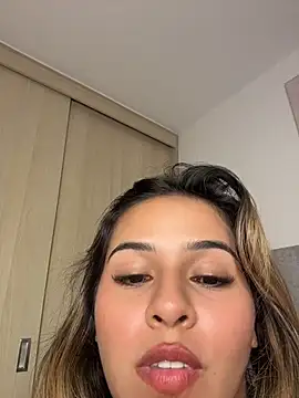 itsdanividarte Show in webcam