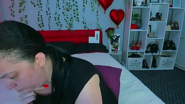 DarlingMilf – Kamerová šou