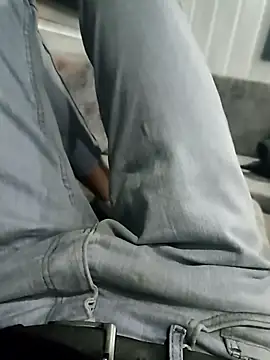 ferdi353535 Show in webcam