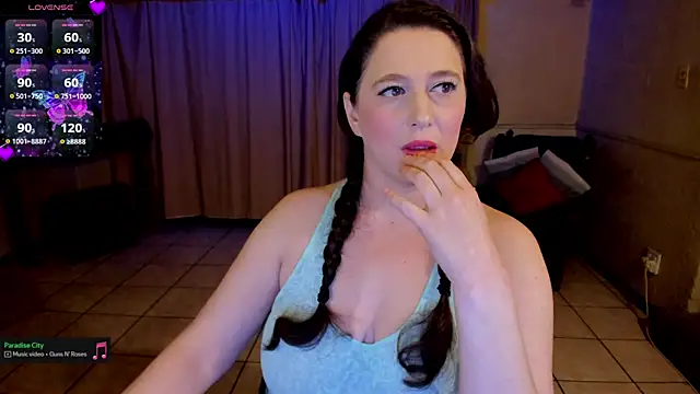 cee2nv live XXX chat