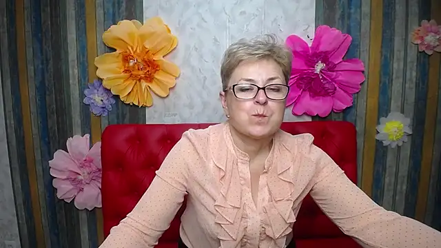 EmiliaGree élő XXX-chatje