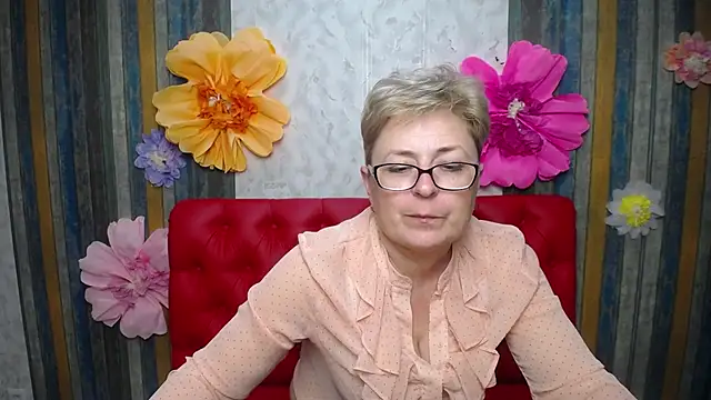 EmiliaGree live XXX chat