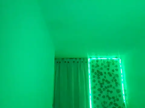 SexDiffrent élő XXX-chatje