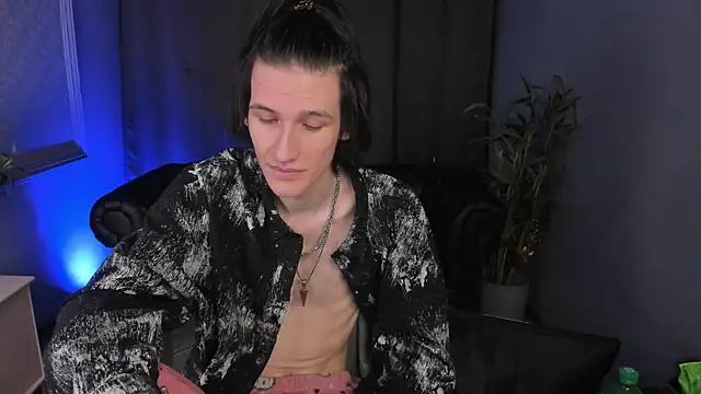 Klaude_Jam Live XXX-chat