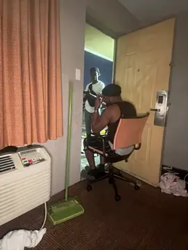 Stressreliever82: онлайн-секс-чат