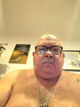 bylytom24 即時 XXX 聊天