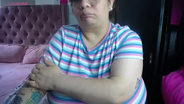 Živý XXX chat kattybbwbigboobs_