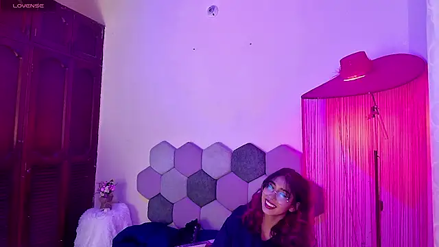 Živý XXX chat Horny_tgn