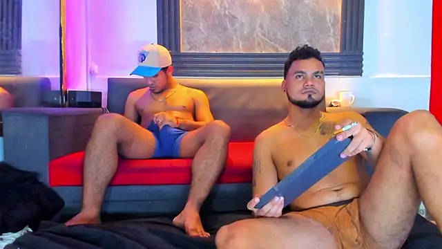 Show de Latins_on_fire na webcam