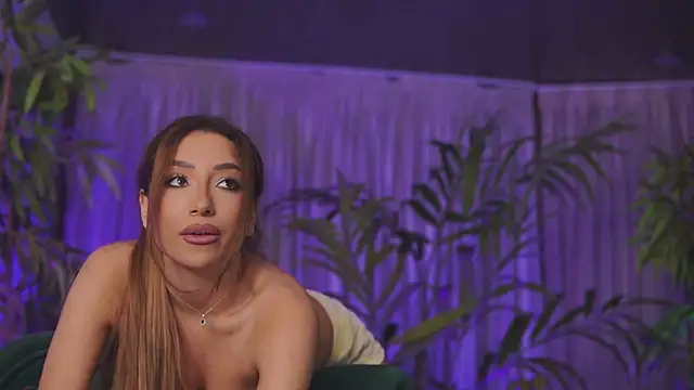 GinaValentinnaのライブXXXチャット