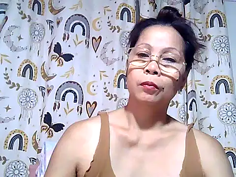 Webkamerová show urwife_tobe