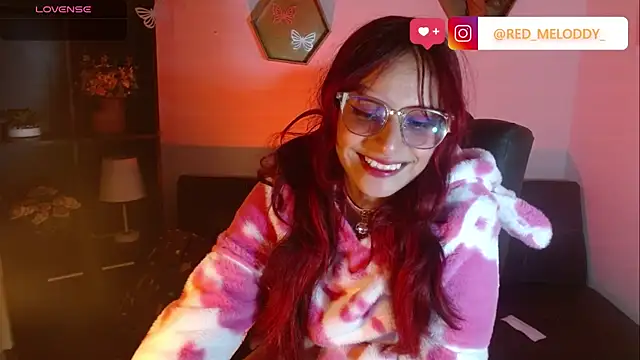 RedMeloddy élő XXX-chatje
