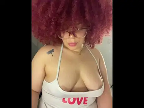 دردشة Leyah__ الجنسية المباشرة