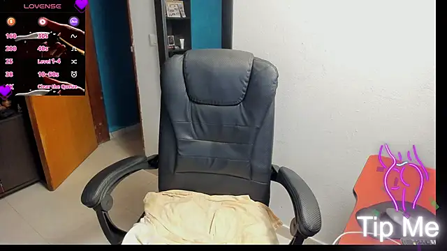 Živý XXX chat peanut_tangerine