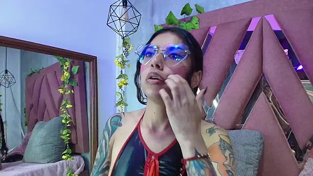 دردشة viollettaa_ الجنسية المباشرة