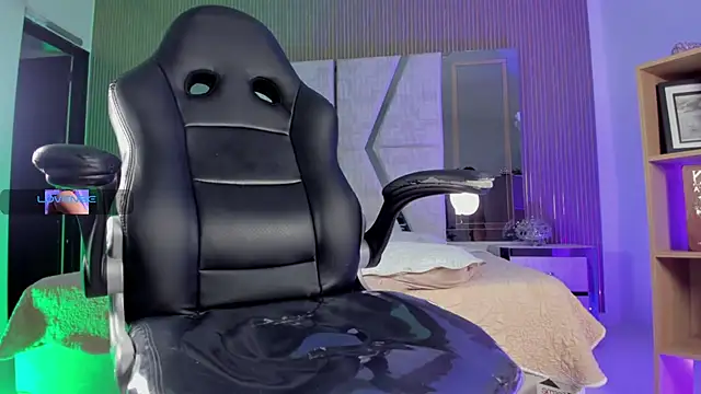 Živý XXX chat EthaanCox