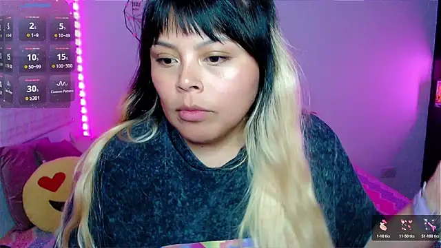 EllieMoonX's Webcam Show