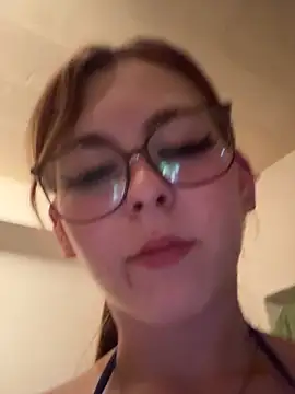 Lina-420 Webcam-Show