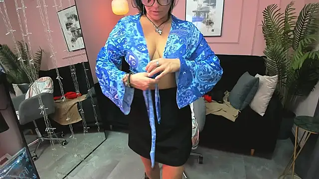 Chat XXX en directo de RikaCoutts