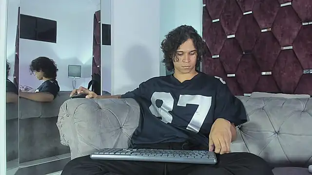 TonyBenedetti Obrolan Langsung XXX