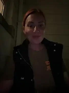 PervyxMilfxxのライブXXXチャット