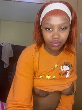 PrettiestheavenlyのライブXXXチャット