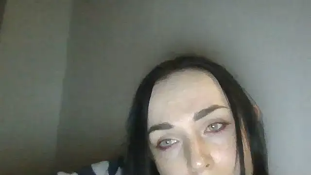 Trinsy_LoveのライブXXXチャット