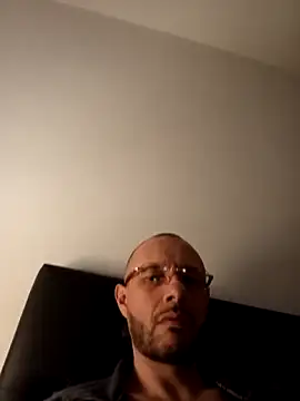 Guitccch: онлайн-секс-чат