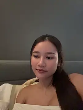 دردشة SweetThaiGirlfriend الجنسية المباشرة