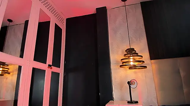 Ian_Valenti Adlı Modelin Canlı XXX Sohbeti